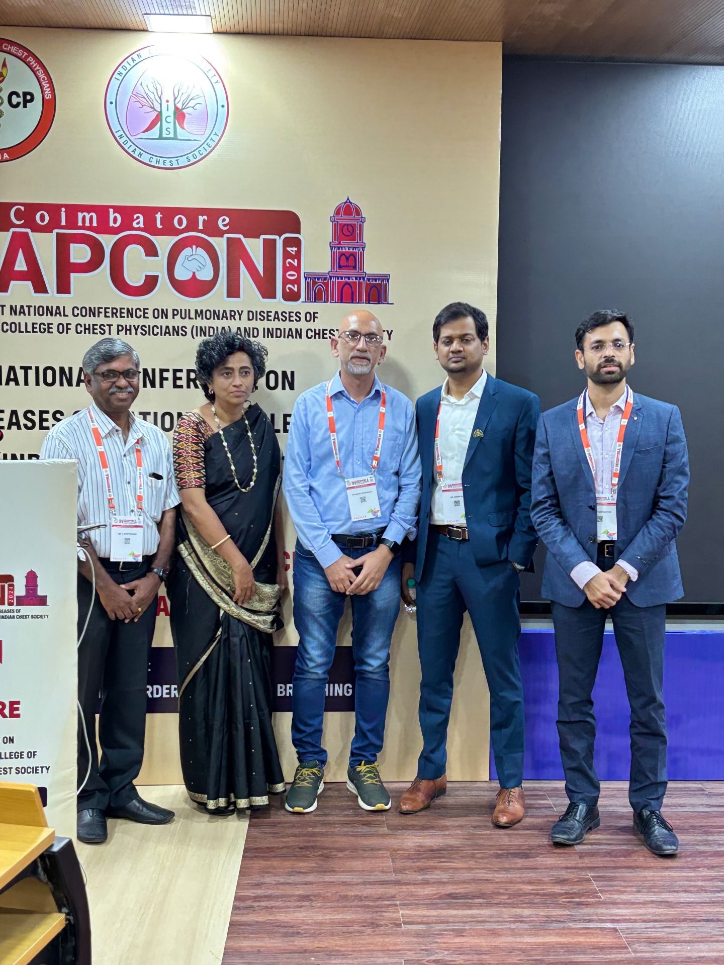 Dr. Arun Gangadhar with faculty at APCON 2024, the National Conference on Pulmonary Diseases held in Coimbatore